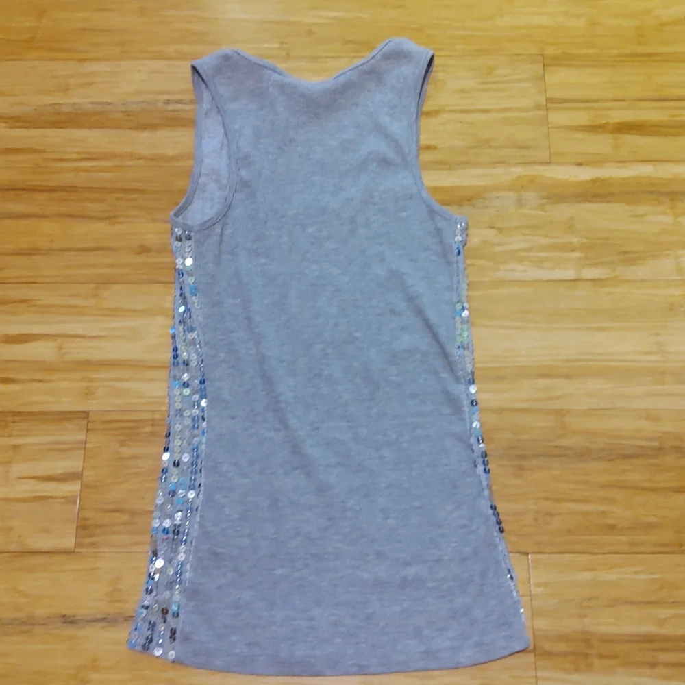 Silvery shimmery bright sequin tank top - Picture 5 of 6